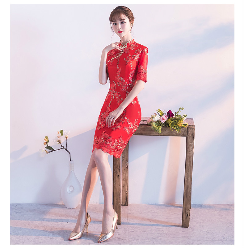 典雅復(fù)古唯美中式禮服，短款奢華中式繡花旗袍