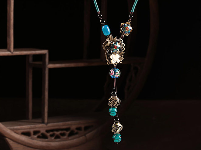 疏影怡芳匠心啟航閱讀毛衣鏈復(fù)古藍(lán)色項(xiàng)鏈