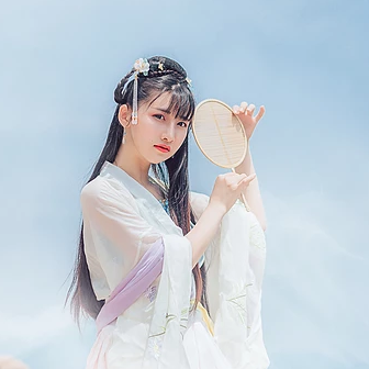 飄逸帶團扇小清新頭像，唯美古風女子真人頭像