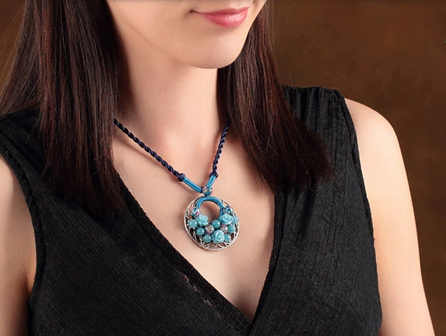 藍(lán)色琉璃鎖骨鏈清新復(fù)古項(xiàng)鏈?zhǔn)罪? src="/yuedu/d/file/bigpic/190404/04/13-1G019160557-50.png" style="height: 507px; width: 750px;" / data-X7Uq="Iid19W"><br / data-h76E="Aba7LF">
	<img alt=