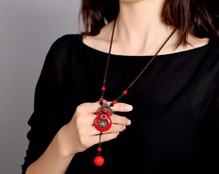 赤子心匠心啟航閱讀項鏈復(fù)古紅色吊墜毛衣鏈