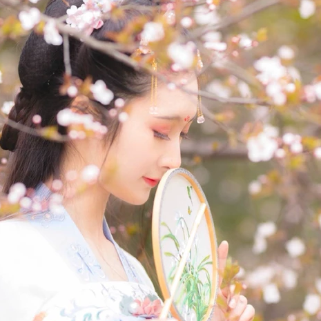 粉色小清新帶團扇頭像，唯美古風女子真人頭像