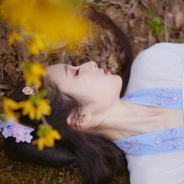 粉色小清新帶團扇頭像，唯美古風女子真人頭像