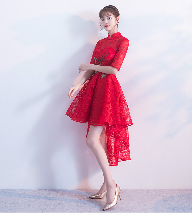 時(shí)尚蕾絲中式禮服，前長后短紅色晚禮服