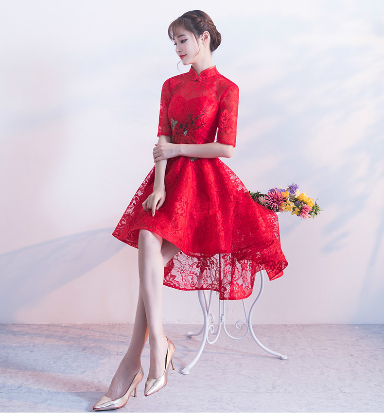 時(shí)尚蕾絲中式禮服，前長后短紅色晚禮服