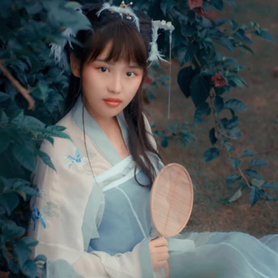 淺藍漢服小清新頭像，唯美古風女生真人頭像