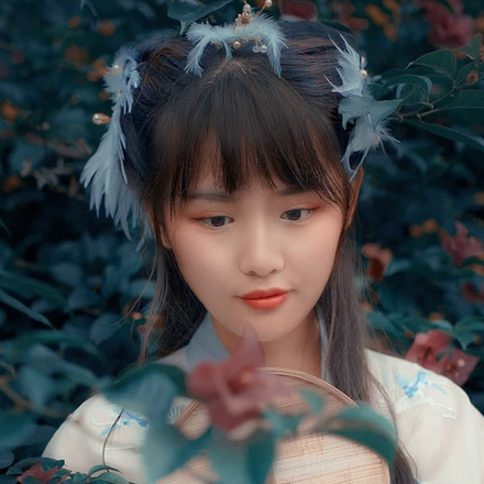 淺藍漢服小清新頭像，唯美古風女生真人頭像