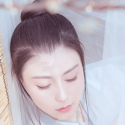 白衣冷艷女子頭像，唯美古風真人頭像