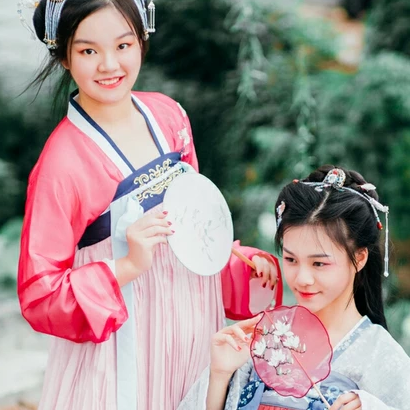 溫暖情誼閨蜜頭像，唯美古風(fēng)女子真人頭像