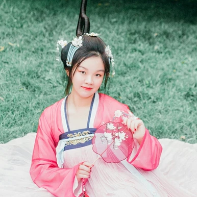 溫暖情誼閨蜜頭像，唯美古風(fēng)女子真人頭像