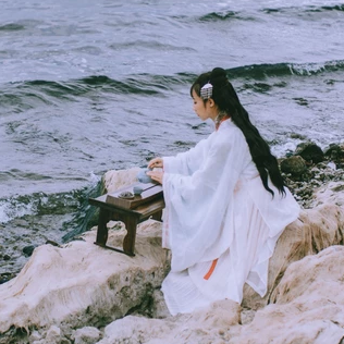 優(yōu)雅白衣女子頭像，唯美古風女子真人頭像