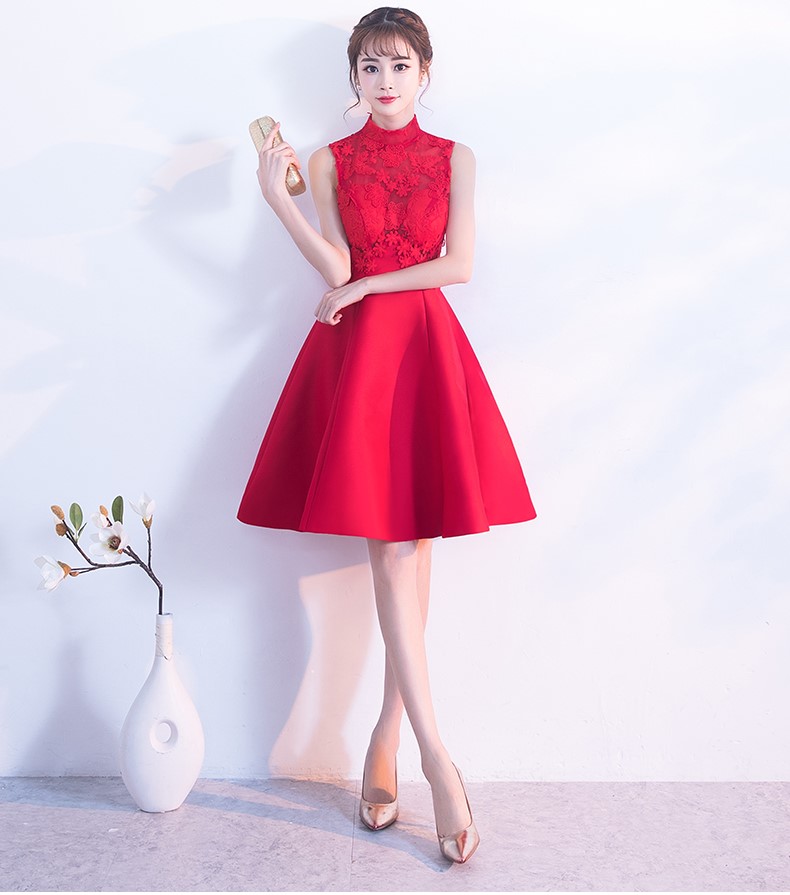 時(shí)尚無袖中式禮服，蕾絲繡花短款晚禮服