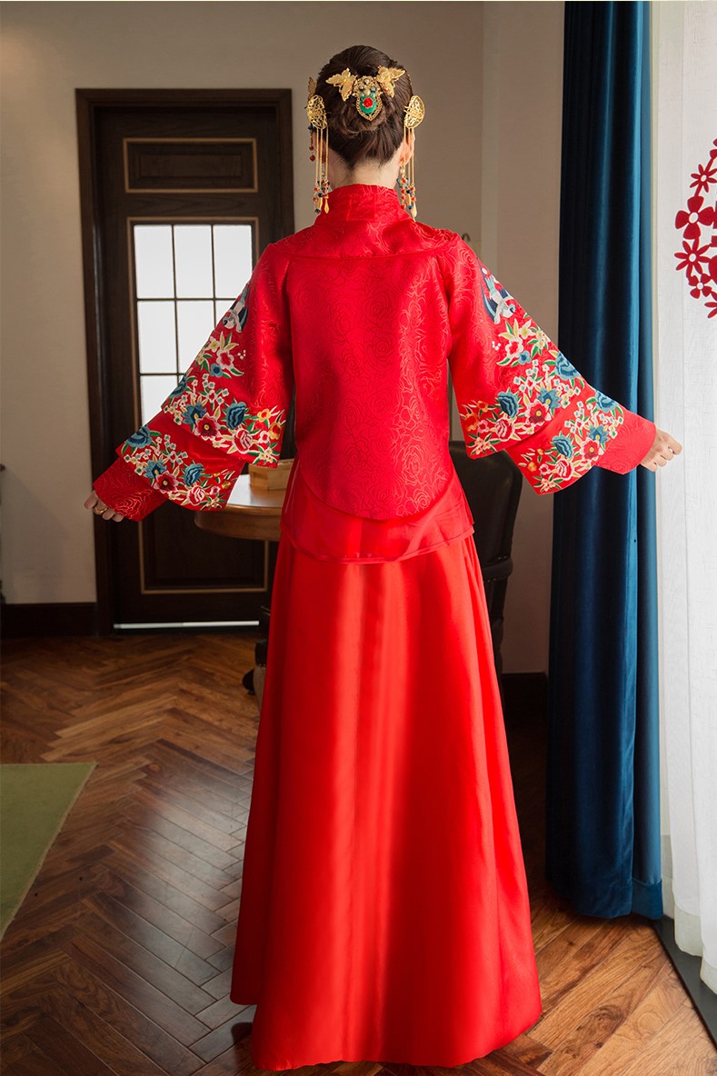 匠心啟航閱讀精致刺繡中式禮服新娘禮服