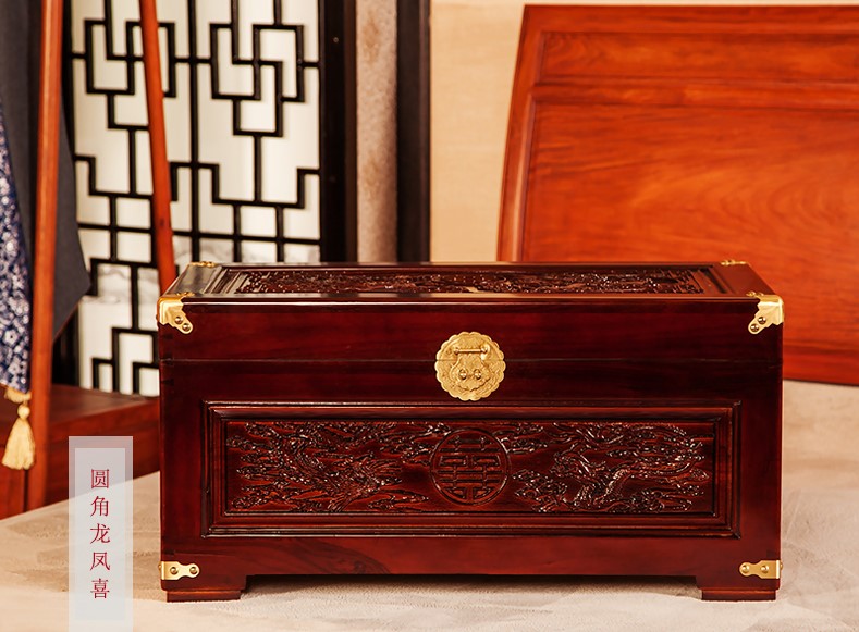 美觀實用雙喜樟木箱，精美雕花木箱子