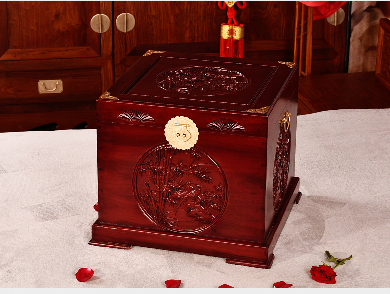 復古樟木箱，精美竹子雕花木箱子