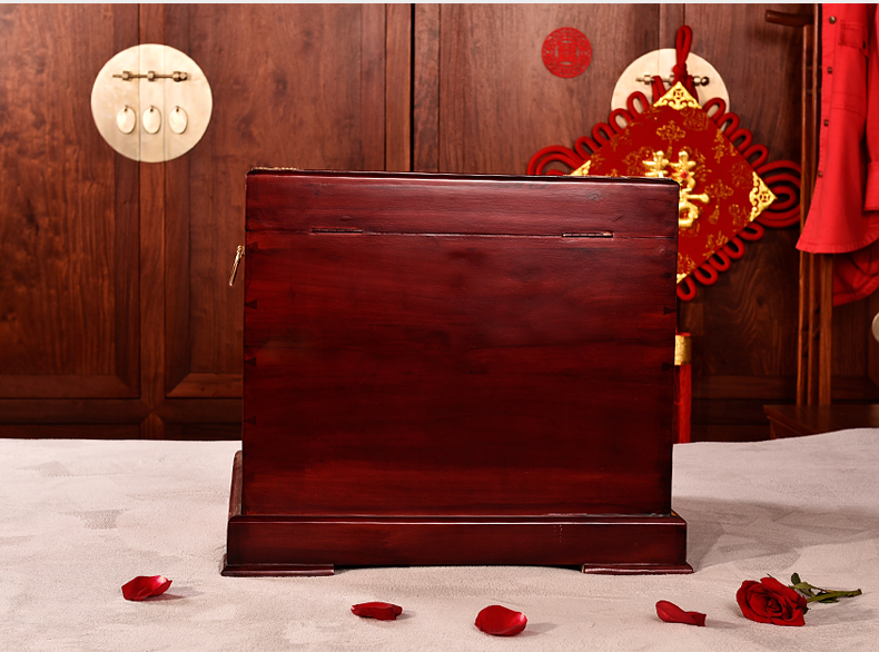 復古樟木箱，精美竹子雕花木箱子