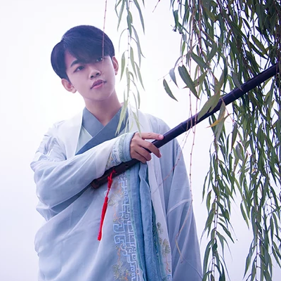 文藝品酒男生頭像，唯美古風(fēng)真人頭像