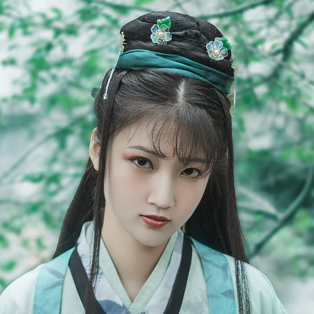 青玉流帶劍少女頭像，唯美古風(fēng)真人頭像