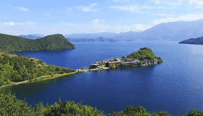 瀘沽湖·野火集，時(shí)光匆忙別錯(cuò)過年輕的瘋狂