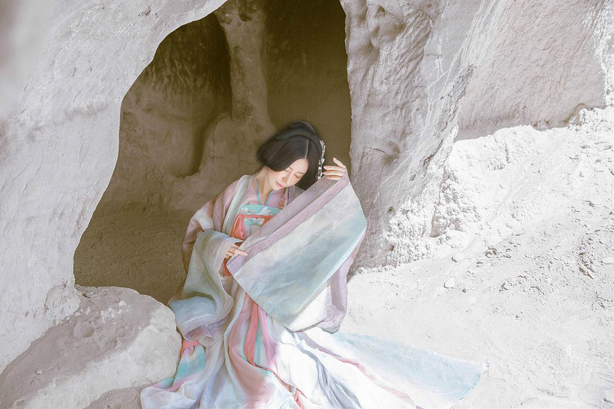 古風(fēng)雪山孤寂·古裝人像攝影