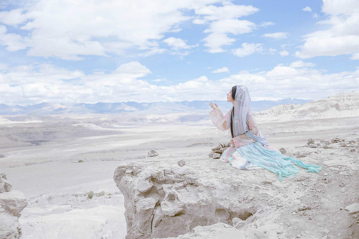 古風(fēng)雪山孤寂·古裝人像攝影