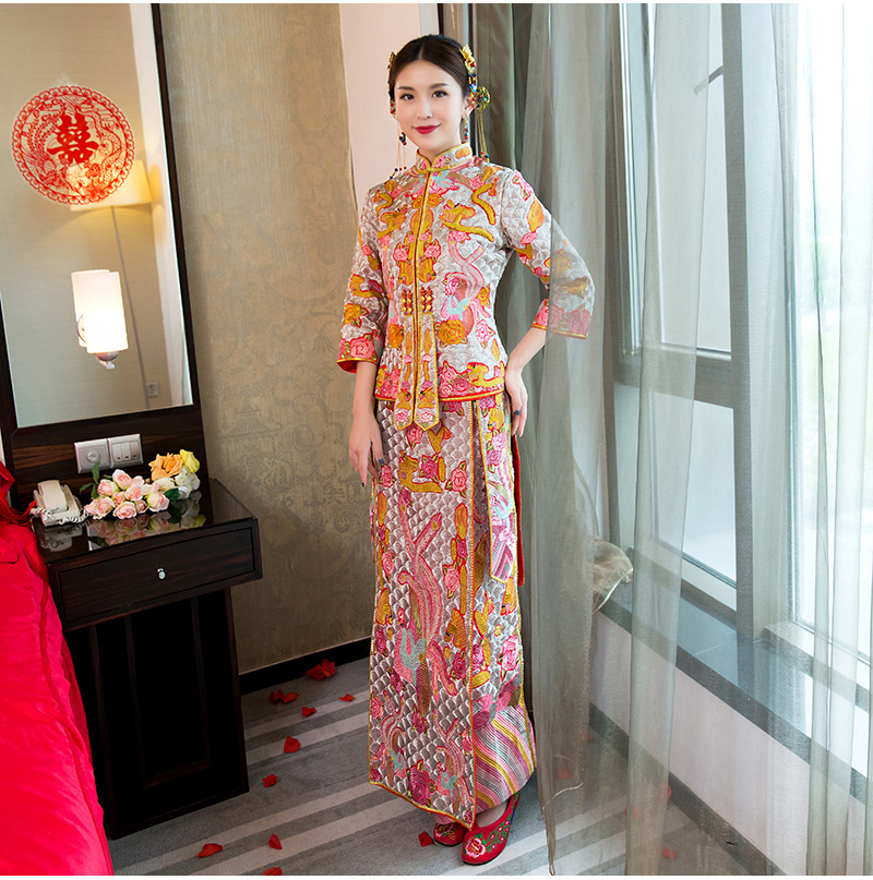 精美繡花中式禮服，時(shí)尚匠心啟航閱讀新娘禮服