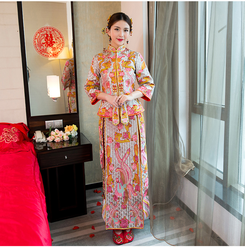 精美繡花中式禮服，時(shí)尚匠心啟航閱讀新娘禮服