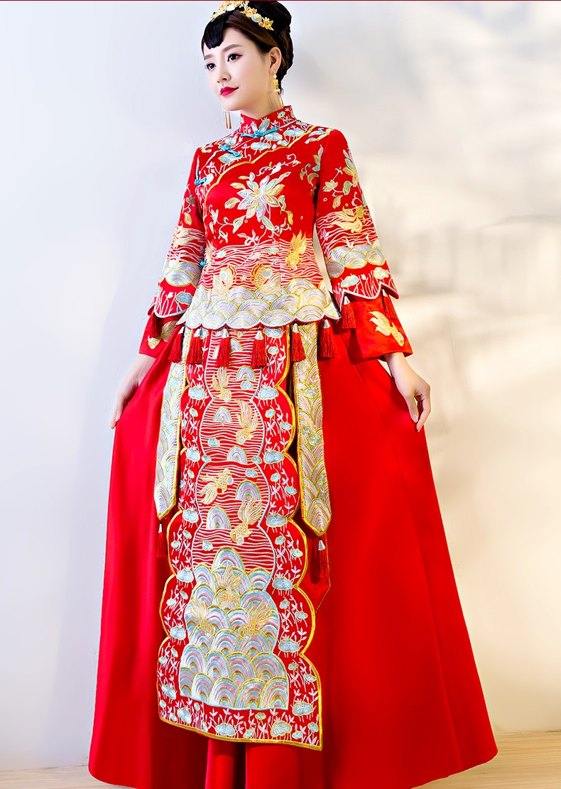 端莊斜襟新娘禮服，精美刺繡中式禮服