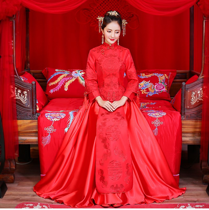 簡(jiǎn)單大氣的中式禮服，新娘結(jié)婚禮服