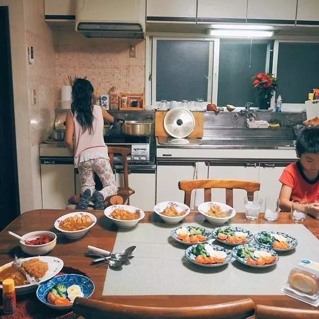 北海道的海濱小鎮(zhèn)，一家四口的日子才最幸福