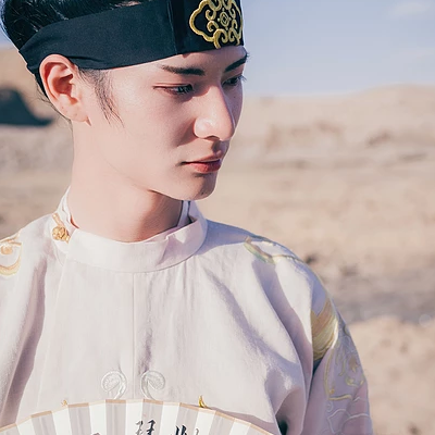 霸氣帶劍男生頭像，唯美古風(fēng)頭像