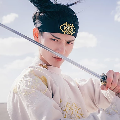 霸氣帶劍男生頭像，唯美古風(fēng)頭像