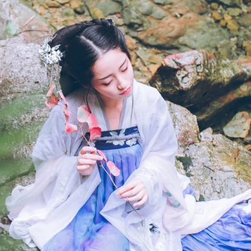 清秀女生頭像，唯美古風(fēng)真人頭像