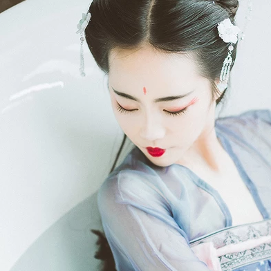 金魚妖艷的女子頭像，唯美古風(fēng)真人頭像