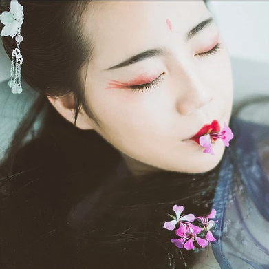 金魚妖艷的女子頭像，唯美古風(fēng)真人頭像