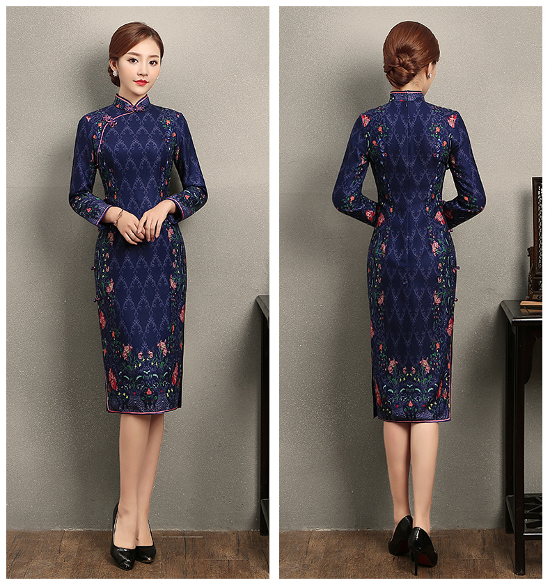 立領(lǐng)圓襟花扣旗袍，印花修身旗袍裙
