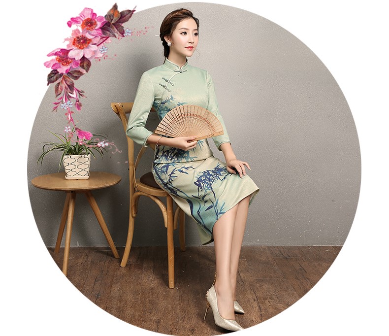 淡綠羞竹印花旗袍，時尚匠心啟航閱讀旗袍裙