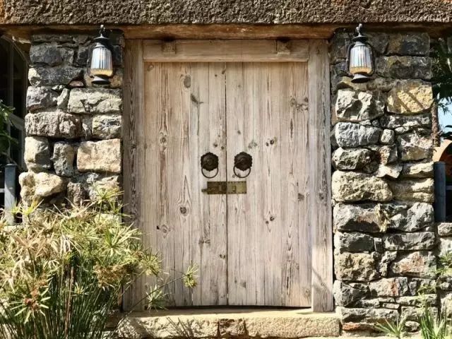 “中國最美寺院”寂照庵，房子象征著家是情感