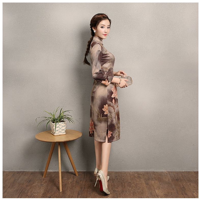 粉荷印花旗袍，匠心啟航閱讀復古旗袍裙