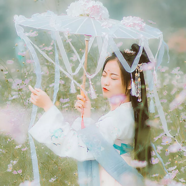 漢服女子帶傘頭像，唯美古風真人頭像