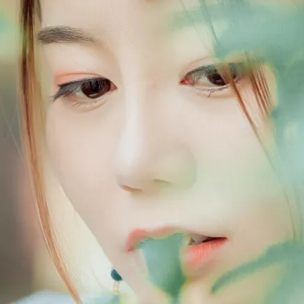 清新帶傘團(tuán)扇女生頭像，唯美古風(fēng)真人頭像