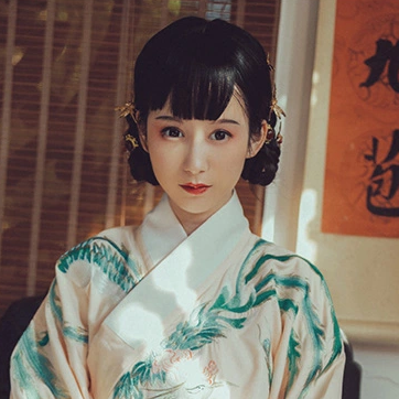 俏皮可愛(ài)帶團(tuán)扇女生頭像，唯美古風(fēng)真人頭像