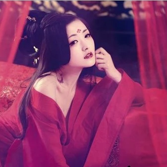 性感妖嬈紅衣女生頭像，唯美古風(fēng)真人頭像
