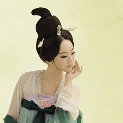 清新藕風輕女生頭像，唯美古風真人頭像
