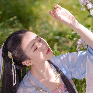 小清新帶團(tuán)扇女生頭像，唯美古風(fēng)真人頭像