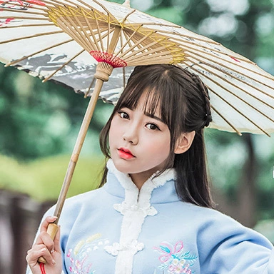 可愛帶團扇和傘女生頭像，唯美古風(fēng)真人頭像