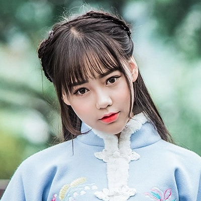 可愛帶團扇和傘女生頭像，唯美古風(fēng)真人頭像