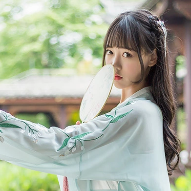 杜若花枝帶和團扇傘女生頭像，唯美古風頭像