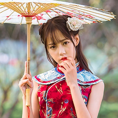 紅衣帶傘女生頭像，唯美古風真人頭像