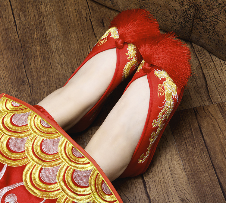 千層平底繡花鞋，流蘇新娘結婚鞋